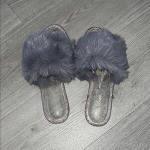 Bella Luna Plush Gray Faux Fur Jelly Slippers